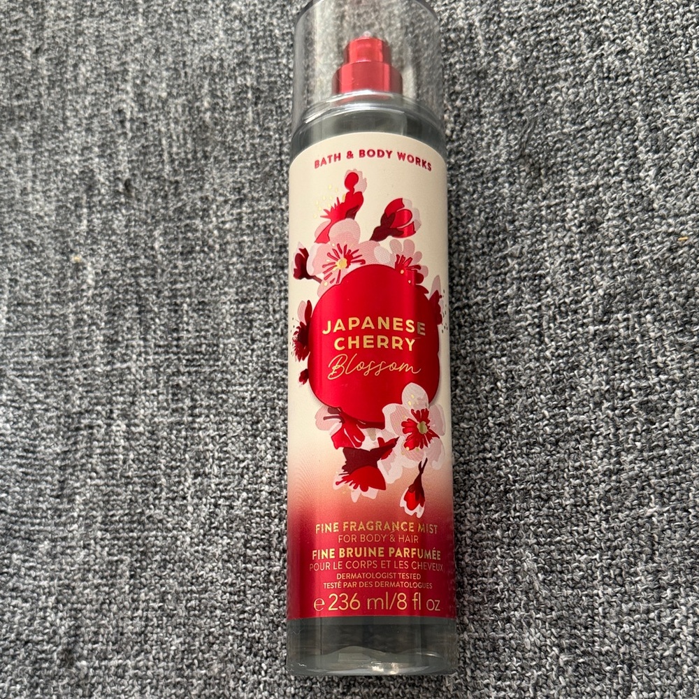 ((New)) Bath & Body Works Japanese Cherry Blossom